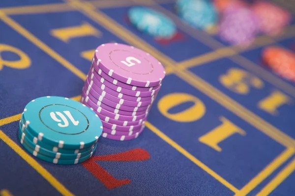 tibia platform showing Kepala Number game alongside Liga 1 market dashboard